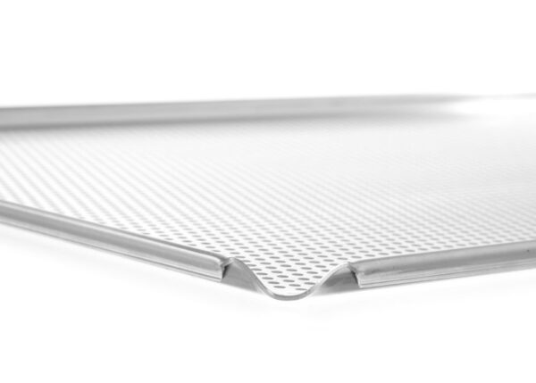 Plateau perforé GN 1/1 10 mm aluminium avec 4 bords – Image 2